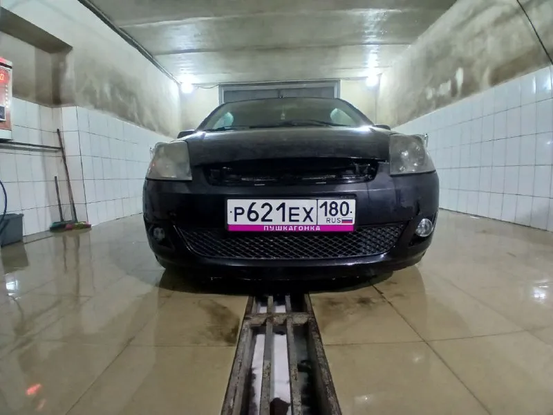 ❗срочно ford fiesta mk5 1.6, 100лс движок шепчет работает тихо продажа или обмен цена 260₽ хороший торг у капота на обмен можно дешевле, но с вашей доплатой все подробности лично остальное в порядке +79497968366 г. шахтёрск 📲 tg: xxx 📞 звоните: +7(949)7968366 - фотография - 2