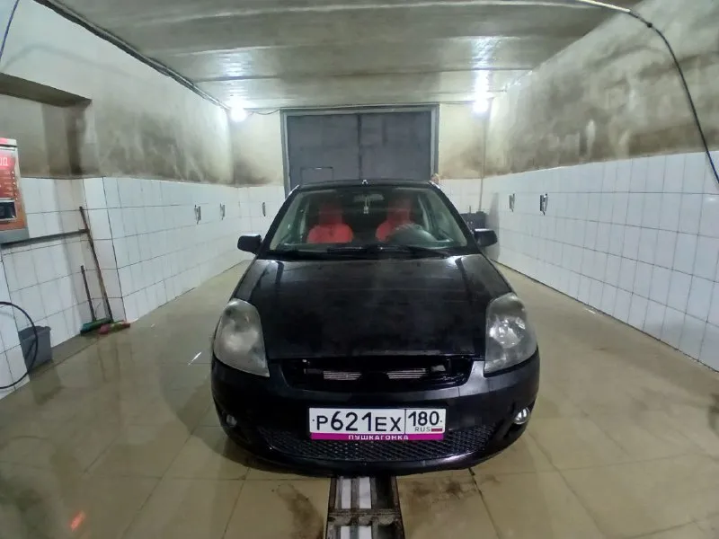 ❗срочно ford fiesta mk5 1.6, 100лс движок шепчет работает тихо продажа или обмен цена 260₽ хороший торг у капота на обмен можно дешевле, но с вашей доплатой все подробности лично остальное в порядке +79497968366 г. шахтёрск 📲 tg: xxx 📞 звоните: +7(949)7968366 - фотография - 3