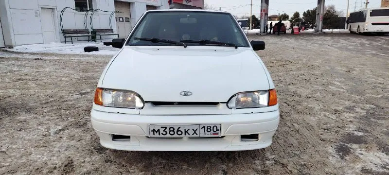 Продам ваз 2114 год - 2013 собственник!!! машина очень красиво выглядит, двигатель работает хорошо, коробка отлично, ходовую недавно перебирал, масло в двигателе новое! салон в хорошем состоянии! хорошая зимняя резина. то недавно пройдено, действующее! осмотр г. мариуполь цена - 265 тысяч рублей. тел. +79494970042 - фотография - 2