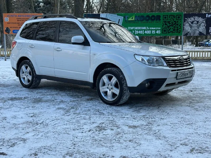 Subaru forester (2010года) - 1 владелец - родной пробег 233 тысяч километров - 2.0 (атмосферный) - коробка автомат - максимальная комплектация ( в этой конфигурации ) - автомобиль покупался у официального дилера в донецке ( в 2012 году ) - автомобиль в идеальном состоянии - стёкла оригинал - автомобиль с небольшими окрасами - хорошая музыка ( с небольшим сабвуфером под водителем ) гapажное xранение стоит хорошая оптика заводские диски r17 (зима) и второй комплект r18 ( с новой летней резиной) подогрев передних сидений состояние салона идеальное. пол года назад делали химчистку с разбором. кондиционер большой люк мультируль постоянный полный привод диски и колодки (brembo) подвеска вся обслужена есть сервисная книжка со всеми работами ( начиная с 2012 года) супер надежная и безопасная машина цена 1.300.000 торг на месте город харцызск номер телефона +79495253621, +79494231870( есть telegram) писать лс 📞 звоните: +7(949)5253621 - фотография - 5