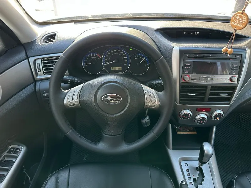 Subaru forester (2010года) - 1 владелец - родной пробег 233 тысяч километров - 2.0 (атмосферный) - коробка автомат - максимальная комплектация ( в этой конфигурации ) - автомобиль покупался у официального дилера в донецке ( в 2012 году ) - автомобиль в идеальном состоянии - стёкла оригинал - автомобиль с небольшими окрасами - хорошая музыка ( с небольшим сабвуфером под водителем ) гapажное xранение стоит хорошая оптика заводские диски r17 (зима) и второй комплект r18 ( с новой летней резиной) подогрев передних сидений состояние салона идеальное. пол года назад делали химчистку с разбором. кондиционер большой люк мультируль постоянный полный привод диски и колодки (brembo) подвеска вся обслужена есть сервисная книжка со всеми работами ( начиная с 2012 года) супер надежная и безопасная машина цена 1.300.000 торг на месте город харцызск номер телефона +79495253621, +79494231870( есть telegram) писать лс 📞 звоните: +7(949)5253621 - фотография - 8