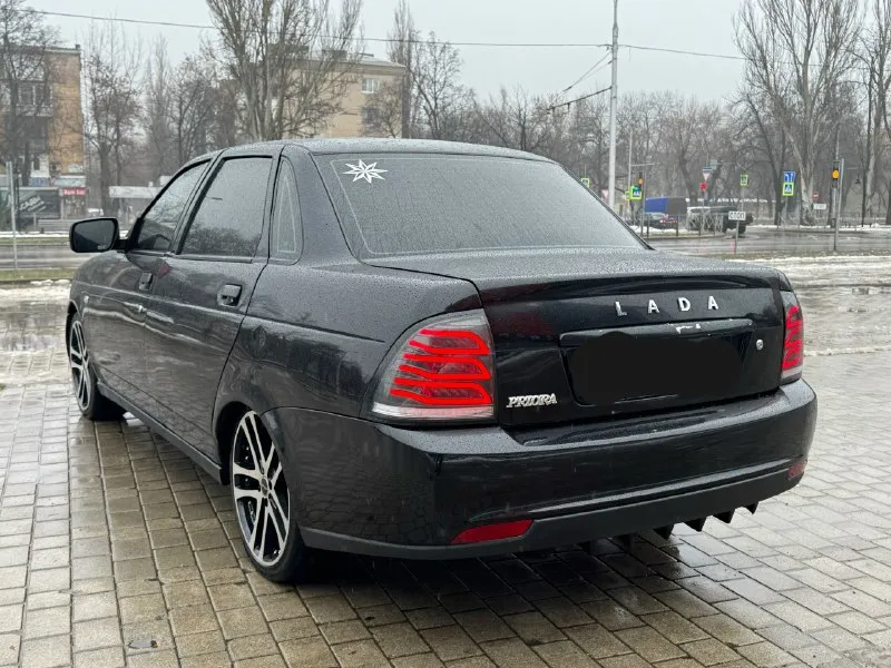 Ассалам алейкум продам бандитку взгляды собирает ! едет очень хорошо прошитая попкорн отстрелы. вся трасса субару саунд на 60 трубе в хорошем состоянии мотор коробка без нареканий не троит не дымит масло не ест, не хрустит не выбивает. стаканы лонжероны днище пороги все целое не гнилое. электрика вся исправна. ходовка не стучит не гремит. по кузову есть не значительные моменты - amg фары в круг - гур -обогрев заднего стекла -электро регулировка зеркал -центральный замок -леды в два этажа свет очень яркий -дорогая пленка на лобаше, бока 10% -стоят новые рельсы r17 на летней резине ( не варены не гнутые) - салон в чехлах - руль приора 2 - стоит не плохая музыка пара арнольдов мин 300-600макс 4-х канальный усилитель pro 400.2 мафан аура 77 моноблок db 2.5w саб db мин 1000- 2000w все подключено грамотно играет хорошо юридически чистая без штрафов и запретов. птс стс дкп цена 365тыс + торг у капота донецк +79496003263 📞 звоните: +7(949)6003263 - фотография - 3