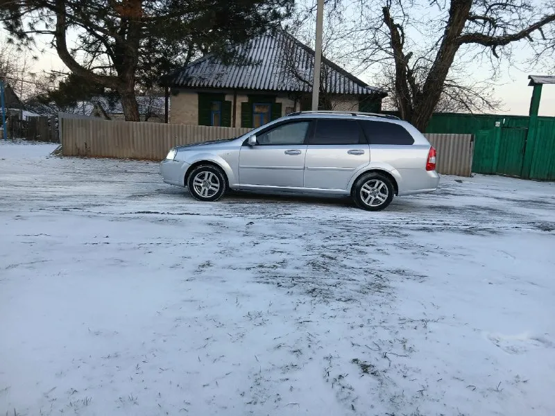 Продам chevrolet lacetti 2013 год 66 000 родной пробег автомобиль в идеальном состоянии самая полная комплектация cdx один хозяин с автосалона собственник автомобиль гаражного хранения зимой не ездил масла фильтра ремни заменил ходовая в идеальном состоянии салон в идеальном состоянии стоит дорогая музыка стоит планшет камера заднего вида партроник стоят чехлы дорогие два комплекта резины зимние и летние на титановых дисках автомобиль оцинкован объем двигателя 1.8 16 клапанный звоните в любое время. +79496642214 📞 звоните: +7(949)6642214 - фотография - 6