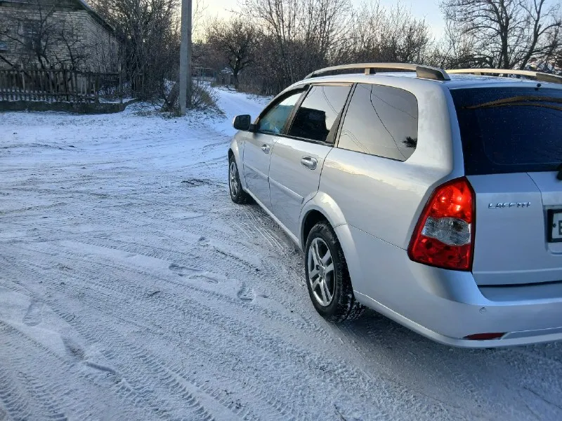 Продам chevrolet lacetti 2013 год 66 000 родной пробег автомобиль в идеальном состоянии самая полная комплектация cdx один хозяин с автосалона собственник автомобиль гаражного хранения зимой не ездил масла фильтра ремни заменил ходовая в идеальном состоянии салон в идеальном состоянии стоит дорогая музыка стоит планшет камера заднего вида партроник стоят чехлы дорогие два комплекта резины зимние и летние на титановых дисках автомобиль оцинкован объем двигателя 1.8 16 клапанный звоните в любое время. +79496642214 📞 звоните: +7(949)6642214 - фотография - 7