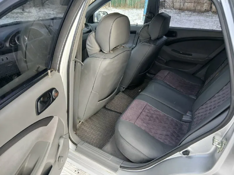 Продам chevrolet lacetti 2013 год 66 000 родной пробег автомобиль в идеальном состоянии самая полная комплектация cdx один хозяин с автосалона собственник автомобиль гаражного хранения зимой не ездил масла фильтра ремни заменил ходовая в идеальном состоянии салон в идеальном состоянии стоит дорогая музыка стоит планшет камера заднего вида партроник стоят чехлы дорогие два комплекта резины зимние и летние на титановых дисках автомобиль оцинкован объем двигателя 1.8 16 клапанный звоните в любое время. +79496642214 📞 звоните: +7(949)6642214 - фотография - 8