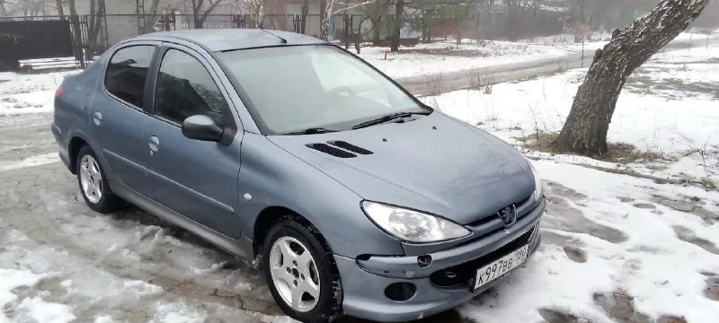 Продам peugeot 206 2007г. выпуска в хорошем состоянии цена 300000₽ торг уместен тел+79493372674 отвечу на все вопросы 📞 звоните: +7(949)3372674 - фотография - 6