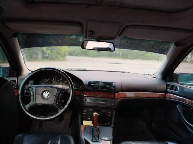 Bmw е39 1997 год дорест, акпп, 2.5 м51 ходовая сделана, кузов поварен, покрашен, резина зима отъездила 1 сезон, салон на 4, не на ходу цена 500.000 макеевка +79494107605 📞 звоните: +7(949)4107605 - фотография - 5