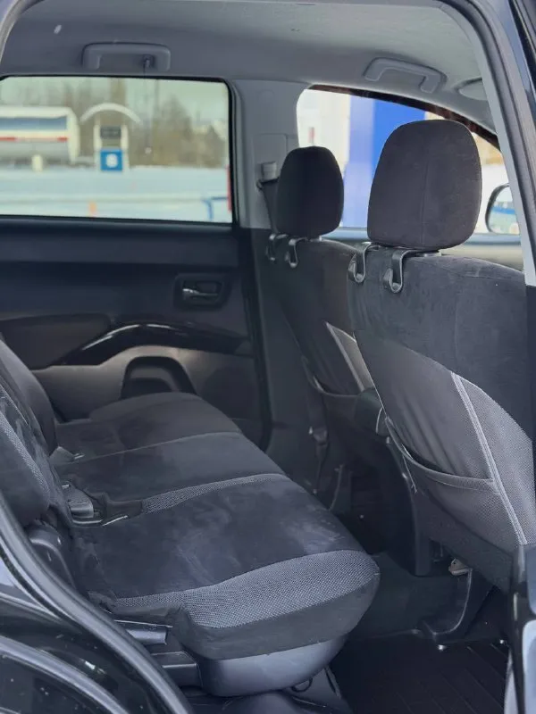 Mitsubishi outlander 3.0 автомат, полный привод. не путать с 2.4 вариатором. в отличном состоянии. заводской окрас. пробег 290 тыс км. 2008 год. цена 1 млн рублей. торга нет. +7 (949) 363-52-68 осмотр в г макеевка. - фотография - 10