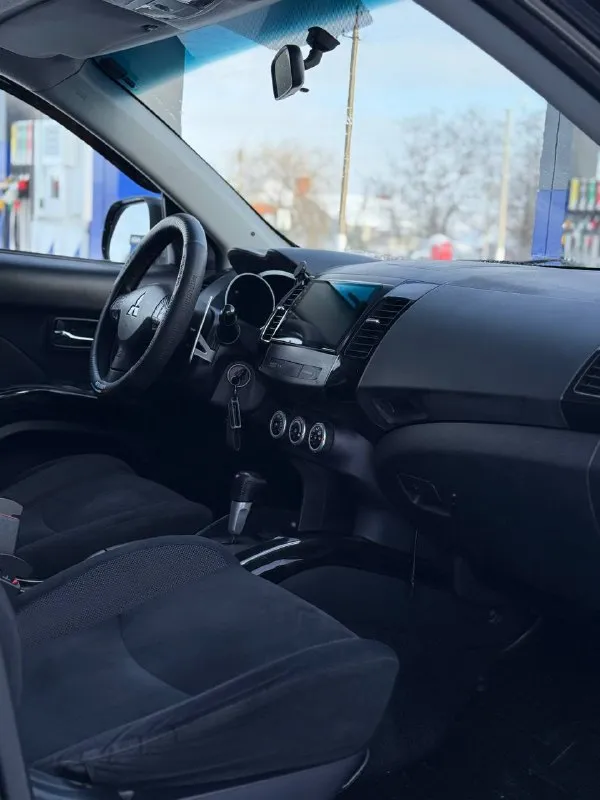Mitsubishi outlander 3.0 автомат, полный привод. не путать с 2.4 вариатором. в отличном состоянии. заводской окрас. пробег 290 тыс км. 2008 год. цена 1 млн рублей. торга нет. +7 (949) 363-52-68 осмотр в г макеевка. - фотография - 9