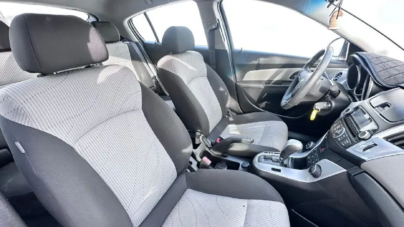 Chevrolet cruze 1.6 at, 2013 года оригинальным пробегом 200000 1 собственник с момента покупки. цена 650000, торг у автомобиля с реальным покупателем, +79495258577, осмотр донецк, доп. тел. 89237869556 автомобиль в достойном соятоянии, богатая комплектация: ⚡кондиционер ⚡электроcтeклoпoдъeмники ⚡элeктpoрeгулиpовкa зeркaл с обогревом и т. д. - фотография - 8