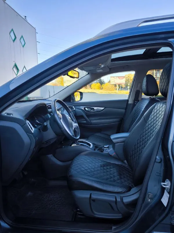 🚘 марка и модель: x-trail, 2017 📏 пробег: 162000км 📆 год: 2017 📝 кпп: (cvt) ⚙️ описание: комплектация и комфорт: - 2хзонный климат-контроль - бортовой компьютер - датчик дождя, света, навигационная система - панорамная крыша + люк - подогрев передних сидений - подогрев зеркал, лобового стекла - кожаный мультируль, круиз-контроль - регулировка руля: в 2х плоскостях - кнопка старт/стоп с бесключевым доступом - камера заднего вида, обзор 360° - передние и задние парктроники - сенсорный экран мультимедиа, bluetooth, usb - система стабилизации, антипробуксовка - омыватели фар, противотуманные фары - легкосплавные диски - рейлинги на крыше обслужен по регламенту, жидкости и фильтры заменены вовремя в салоне не курили, гаражное хранение 💰 цена: 1 650 000 (без торга) 🌍 город: 📞 телефон: +79495615341 - фотография - 5