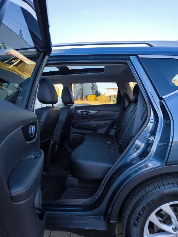 🚘 марка и модель: x-trail, 2017 📏 пробег: 162000км 📆 год: 2017 📝 кпп: (cvt) ⚙️ описание: комплектация и комфорт: - 2хзонный климат-контроль - бортовой компьютер - датчик дождя, света, навигационная система - панорамная крыша + люк - подогрев передних сидений - подогрев зеркал, лобового стекла - кожаный мультируль, круиз-контроль - регулировка руля: в 2х плоскостях - кнопка старт/стоп с бесключевым доступом - камера заднего вида, обзор 360° - передние и задние парктроники - сенсорный экран мультимедиа, bluetooth, usb - система стабилизации, антипробуксовка - омыватели фар, противотуманные фары - легкосплавные диски - рейлинги на крыше обслужен по регламенту, жидкости и фильтры заменены вовремя в салоне не курили, гаражное хранение 💰 цена: 1 650 000 (без торга) 🌍 город: 📞 телефон: +79495615341 - фотография - 6