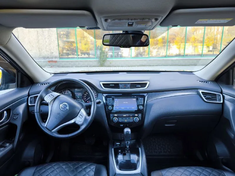 🚘 марка и модель: x-trail, 2017 📏 пробег: 162000км 📆 год: 2017 📝 кпп: (cvt) ⚙️ описание: комплектация и комфорт: - 2хзонный климат-контроль - бортовой компьютер - датчик дождя, света, навигационная система - панорамная крыша + люк - подогрев передних сидений - подогрев зеркал, лобового стекла - кожаный мультируль, круиз-контроль - регулировка руля: в 2х плоскостях - кнопка старт/стоп с бесключевым доступом - камера заднего вида, обзор 360° - передние и задние парктроники - сенсорный экран мультимедиа, bluetooth, usb - система стабилизации, антипробуксовка - омыватели фар, противотуманные фары - легкосплавные диски - рейлинги на крыше обслужен по регламенту, жидкости и фильтры заменены вовремя в салоне не курили, гаражное хранение 💰 цена: 1 650 000 (без торга) 🌍 город: 📞 телефон: +79495615341 - фотография - 7