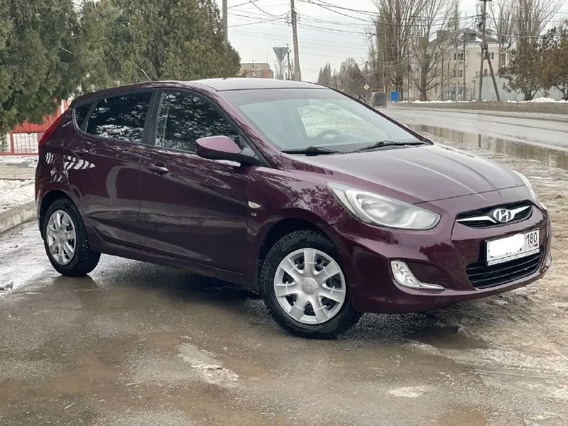 Hyundai solaris 2012 год в дтп не участвовал. собственник. пробег 187 тыс. ухоженный автомобиль. сде... - фотография