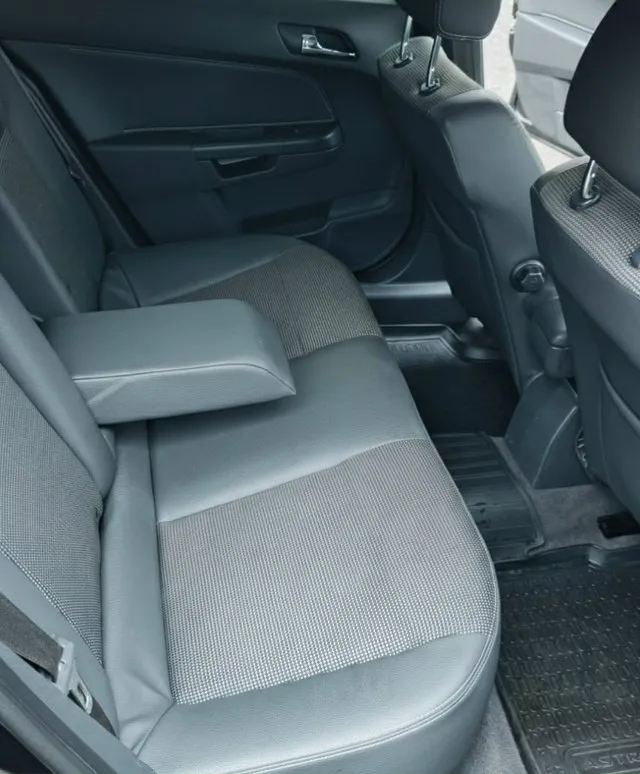 💶 цена:685.000 торг 📮 город:донецк 🚘 марка / модель: opel astra h 📅 год выпуска:2011 📊 пробег:194.000 родной подтверждённый! ⛽ двигатель (тип, объем, ):бензин 1.8 🔧 тип кпп:механика 📝 описание: кузов в родном окрасе, техника идеал без вложений, максимальной комплектации ! 🛞резина зима и лето в подарок 🎁 ☎ контактный телефон:+79490454766 +79498069344 📞 звоните: +7(949)0454766 - фотография - 5