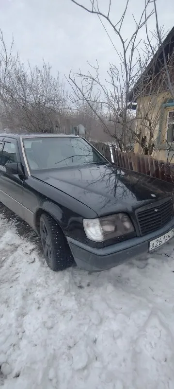 В продаже mercedes е220 w124,amg с объемом 2.2 бензин! авто в достойном состоянии, на хорошей резине... - фотография