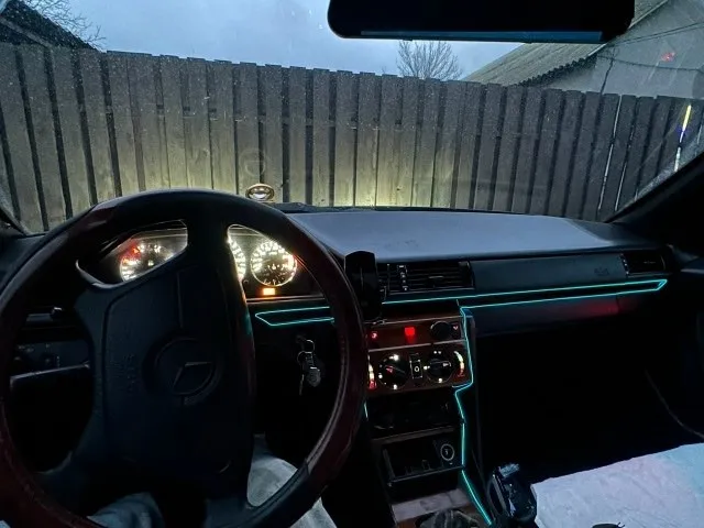 В продаже mercedes е220 w124,amg с объемом 2.2 бензин! авто в достойном состоянии, на хорошей резине!макеевка. цена 350 000р + торг. +79495898728 📞 звоните: +7(949)5898728 - фотография - 3