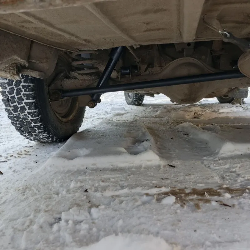 Продам ваз 2105, я собственник, автомобиль на хорошем ходу, вся ходовая новая(реактивные тяги, амортизаторы, рулевые тяги, ступичный подшибник), масло менялось в коробке и в двигателе, новый аккумулятор, новая катушка, зажигание, свечи, бронепровода, так же установлено новое сцепление и маховик. запускается с пол тычка (даже в -темпратуру), дно, пороги целые. установлена музыка, магнитола(pioneer), приятный ухоженный салон. цена данного автомобиля 155т. рублей, торг никто не отменял. номер телефона: +79499512521 📞 звоните: +7(949)9512521 - фотография - 6