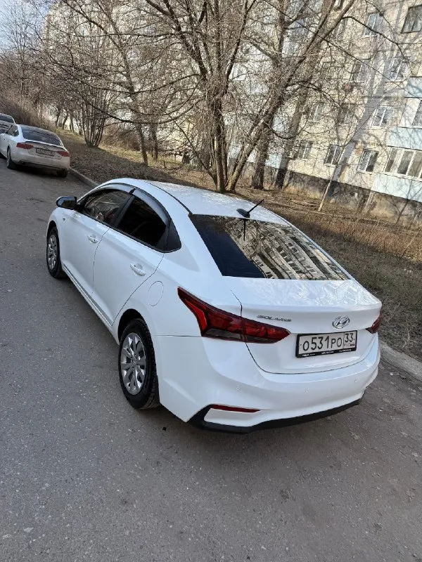Продам hyundai solaris 2018г. в. двигатель 1.4, кпп механика 6-ст. автомобиль в достойном состоянии! оригинальный пробег 146000т. двигатель, коробка, ходовая часть абсолютно без вопросов! кузов ровный, без гнили рыжиков и прочего! без дтп, автотека полностью зеленая! 1 хозяин за всю историю эксплуатации! в такси, каршеринге и прочем автомобиль не был! имеется сервисная книга со всеми отметками(чеками, датами проведения то, пробегом)! сигнализация с автозапуском! 2 ключа. цена 1140000т. р. не большой торг возле капота. осмотр макеевка. +79493597128. 📞 звоните: +7(949)3597128 - фотография - 5