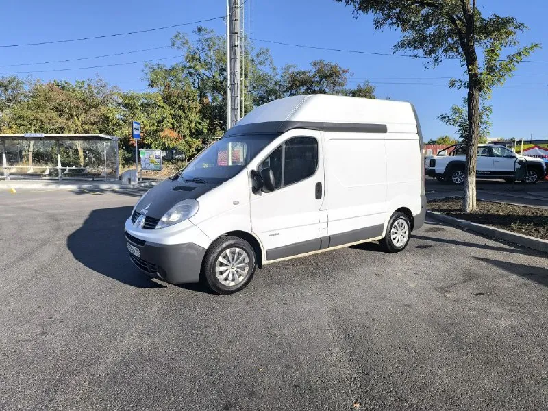 Reno trafik 2 пробег 452000 двигатель 2.0л коробка механика 6 ступка. цена:1150000 тел:+79495994098... - фотография