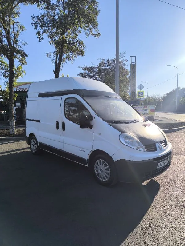 Reno trafik 2 пробег 452000 двигатель 2.0л коробка механика 6 ступка. цена:1150000 тел:+79495994098 продаю свой автомобиль куплен в европе. самая надёжная связка - 2.0 + мкпп 6 ступка высокий очень удобная погрузка выгрузка. автомобиль в хорошей комплектации с кондиционером электро приводом стёкол и зеркал, (фаркоп вписан) полностью обслужен без каких либо вложений. хорошая зимняя резина. любой вид переоформления. возможен безналичный расчёт. 📲 tg: владимир владимир 📞 звоните: +7(949)5994098 - фотография - 2