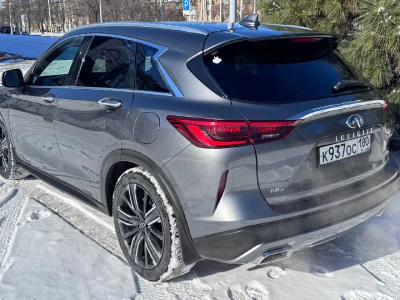 Infinity qx 50 2020 год 2.0 бензин, полный привод, кожа, бесключевой доступ, панорама, черный потолок, диски р20, новая резина, пробег 80 т км, хороший карфакс. донецк, цена 2 млн 360 т рублей, торг, обмен. срочно +79493145500 - фотография - 4