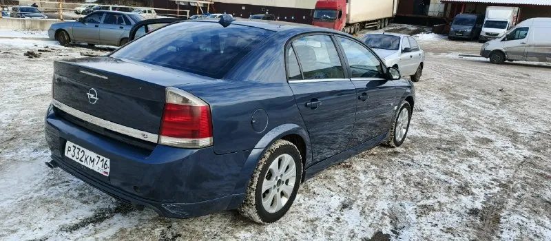Продаю очень надёжный автомобиль opel вектра с 1.8 2007 года автоматическая коробка передач пробег оригинал 214000ткм. автомобиль в хорошем состоянии и вложений не требует. что касается кузова двигатель коробка салон ходовая это все в отличном состоянии. комплектация самая полная кожаный салон круиз контроль и так далее масла фильтра грм и ролики только заменил на 213000ткм авто в достойном состоянии звоните договоримся цена 565000тр символически торг у капота +79499868499 📞 звоните: +7(949)9868499 - фотография - 4