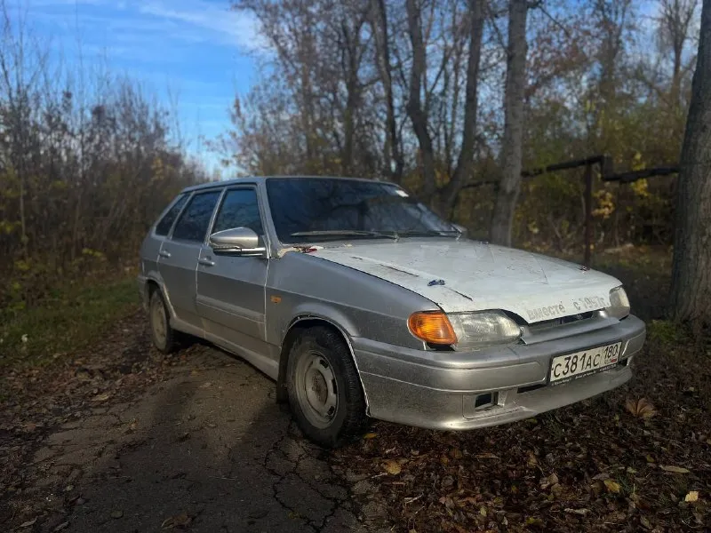 Продам ваз 2114, после дтп. по кузову есть косяки, которые можно исправить, стоит новое крыло, фара,... - фотография