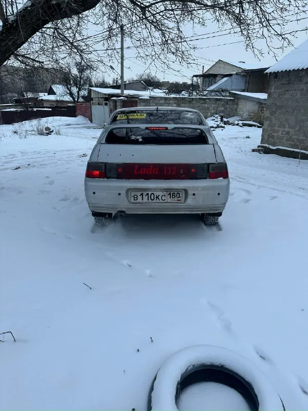 Продам ваз 2112 в хорошем состоянии. мотор 1.6 16v работает отлично, не троит, не дымит масло, не ест. кпп-пятиступка. переключает отлично, не выбивает, не хрустит. по технике отлично. вложение не требует. на хорошем ходу. парктроник. не гнилая пороги, дно все целое стаканы лонжероны отлично. печка греет отлично. новая резина. на штампах. электрики вся исправна приятная музыка. 4 стеклоподъёмника-центральные замки, сигнализация. цена. 220. любое переоформление. номера в подарок. остальные вопросы по телефону +79495036377.донецк 📞 звоните: +7(949)5036377 - фотография - 4