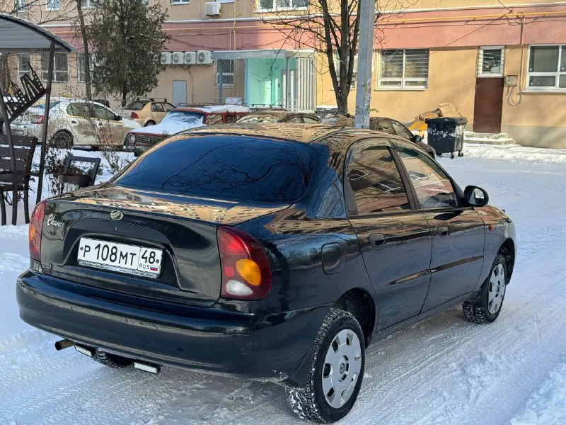 Продам lanos цена - 298.000₽ город - мариуполь год выпуска - 2011г пробег - 186.000 км топливо - бензин модификация- 1.5 кпп - механика собственник - да +79497368266 автомобиль в отличном состоянии! с оригинальным пробегом 100% полностью обслужен, вложений не требует гнили по кузову нет! документы в полном порядке. комплектация: abs эл. подъемники, подушки безопасности, усилитель руля, сигнализация star line (с авто запуском) для военнослужащих возможен пригон по договоренности! - фотография - 4