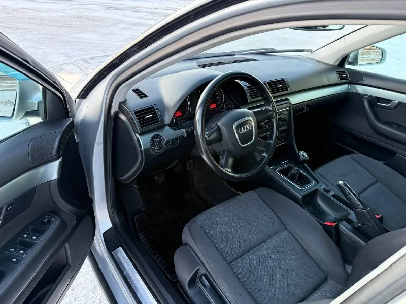 Audi a4 b7, 2004 г. пробег: 192 000 км двигатель: 1.6 л, бензиновый, атмосферный, без турбины коробка передач: механическая автомобиль в хорошем состоянии: - двигатель работает ровно, без посторонних шумов и ошибок - коробка передач переключается четко - ходовая часть без стуков - полностью обслужен, готов к эксплуатации без дополнительных вложений - пройден техосмотр, готов к постановке на учет в мрэо цена: 600 000 руб. город: донецк контакты: +7 949 371-08-26 (есть telegram) по запросу вышлем видеообзор автомобиля. - фотография - 9