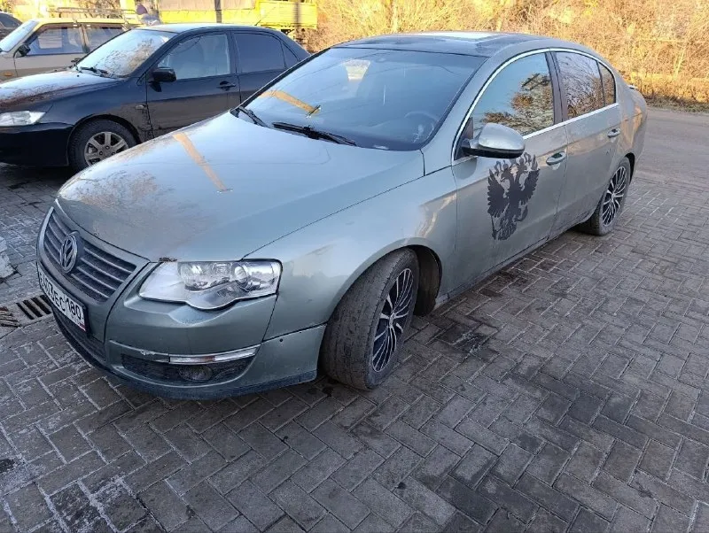 💶 цена: 420т. р. 📮 город: новоазовск 🚘 марка / модель: wolksvagen passat b6 📅 год выпуска: 2007 📊 пробег: 150000 ⛽ двигатель (тип, объем, мощность): 2.0 tgsi 200л. с. ✅ vin код: wvwck93c57e211371 🔧 тип кпп: акпп ⏳ срок владения: 2 года 📝 описание: машина на полном ходу, мотор работает исправно, коробка переключает плавно, требует вложений, есть проблемы с электрикой и кузовом, потому и цена соответствует. масло не ест, не дымит, расходники все менялись во время. замена масла каждые 6т. более подробная информация по телефону или при осмотре. ☎ контактный телефон:+79493102748 📞 звоните: +7(949)3102748 - фотография - 3