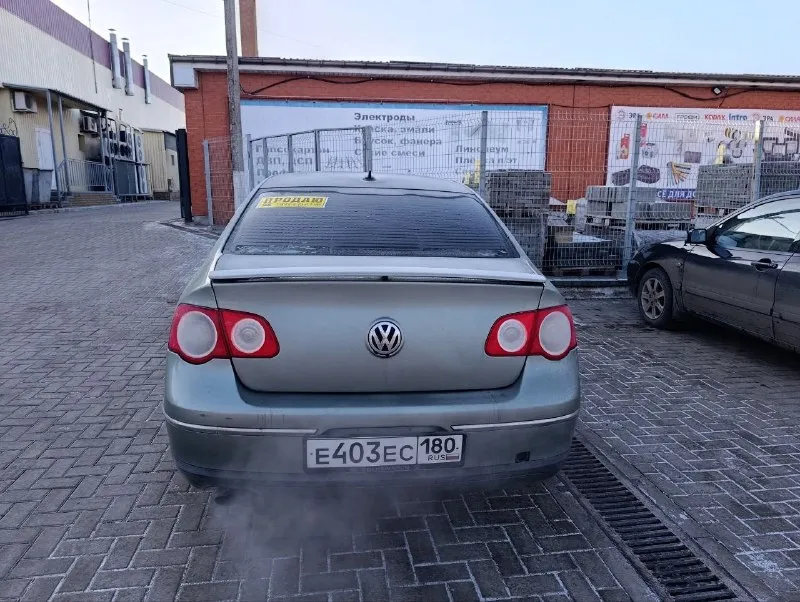 💶 цена: 420т. р. 📮 город: новоазовск 🚘 марка / модель: wolksvagen passat b6 📅 год выпуска: 2007 📊 пробег: 150000 ⛽ двигатель (тип, объем, мощность): 2.0 tgsi 200л. с. ✅ vin код: wvwck93c57e211371 🔧 тип кпп: акпп ⏳ срок владения: 2 года 📝 описание: машина на полном ходу, мотор работает исправно, коробка переключает плавно, требует вложений, есть проблемы с электрикой и кузовом, потому и цена соответствует. масло не ест, не дымит, расходники все менялись во время. замена масла каждые 6т. более подробная информация по телефону или при осмотре. ☎ контактный телефон:+79493102748 📞 звоните: +7(949)3102748 - фотография - 7