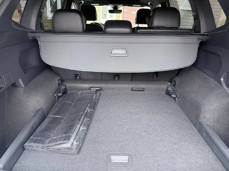 Volkswagen tiguan 2021 год 1 хозяин! 2.0 бензин полный привод, акпп 30.000 тысяч пробег без дтп! все фары, фонари, остекление завод! ни одна делать кузова не кручена! никаких изъянов по кузову нет! коррозии, вмятин, царапин нет! безопасность вся на месте! технически машина без вложений, любые проверки, есть история обслуживания! весь сухой, все работает! никаких ошибок, стуков и прочего нет! все жидкости заменены! салон как новый🔥 шикарная комплектация sel premium, кожа, адаптивный круиз контроль, трех-зонный климат, подогрев всех сидений, электро багажник и зеркала, подогрев лобового, цифровая приборка, без ключевой доступ, авто-дальний, камера 360 и парктронники круговые, массаж сидений, контурная подсветка и много другое! птс оригинал! автозапуск! макеевка 4.200.000 торг 🔥 +79493780030 📞 звоните: +7(949)3780030 - фотография - 5