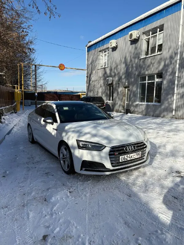 Продам audi s5 2019 год выпуска, 64000 пробег, мотор 3.0 349л. с quattro, лифтбэк, в идеальном состоянии, самая полнаная комлектация, кожа + алькантара, адаптивный круиз, камеры 360 + радары, подогревы, память, массаж, панорама, аудиосистема bang & olufsen, apple carplay. юридически чистый, в донецке с момента пригона. телефон для связи +7 949 321-88-11 михаил. цена 4500000 📲 tg: андрей 📞 звоните: +7(949)3218811 - фотография - 2