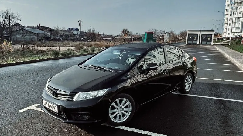 Продам honda civic 1.8 at 2012 датчик света, датчик дождя, климат контроль, датчик давления в шинах,... - фотография