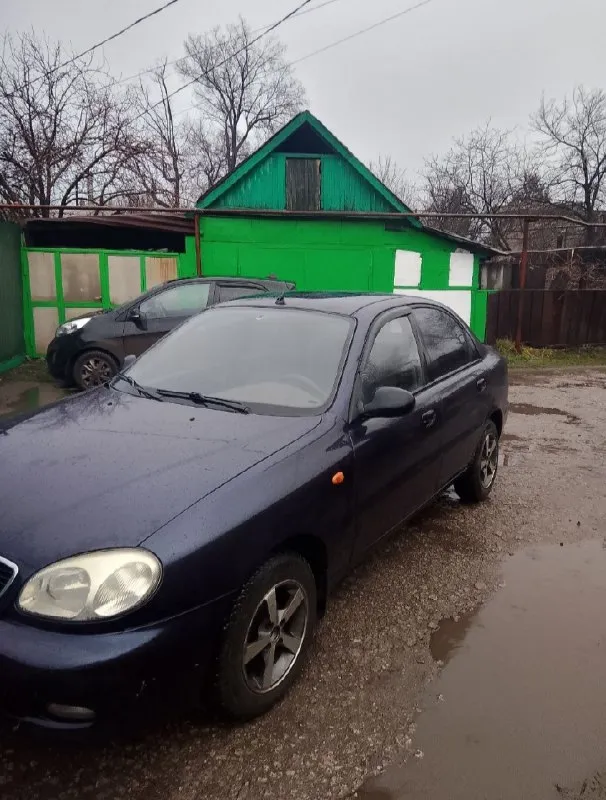 Продам daewoo ланос 2005 года выпуска пробег 192 тысячи, установлено гбо, дно пороги в порядке, рыжиков по кузову нет, двигатель коробка передач в порядке, два комплекта резины оформлена на меня место осмотра стаханов, номер для связи+7959 294 38 42 цена 310 тысяч торг 📞 звоните: +7(959)2943842 - фотография - 4