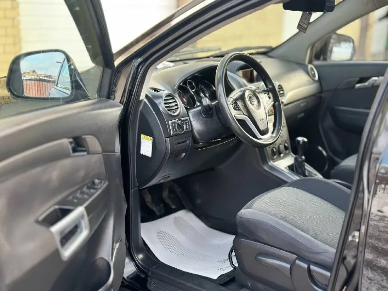 Продам opel antara -2008 год -мотор 2.4 бензин. -кпп механика. -привод: полный. -пробег: 156 000 родной. 3 владельца за все время. зелёная автотека. автомобиль в родном окрасе, в идеальном состоянии, все как на фото! автомобиль полностью обслужен нечего делать не нужно. мульти руль, 4 стеклоподъемника, электро легулировка зеркал, складывание зеркал, бортовой компьютер. салон чистый опрятный ухоженный. -авто юридически чист и готов к переоформлению цена: 660 000 т. руб. торг реальному покупателю! осмотр донецк. звонить по номеру. тел: +79495895440 тел: +79495941539 если не дозваниватесь звоните на телеграмм. - фотография - 5