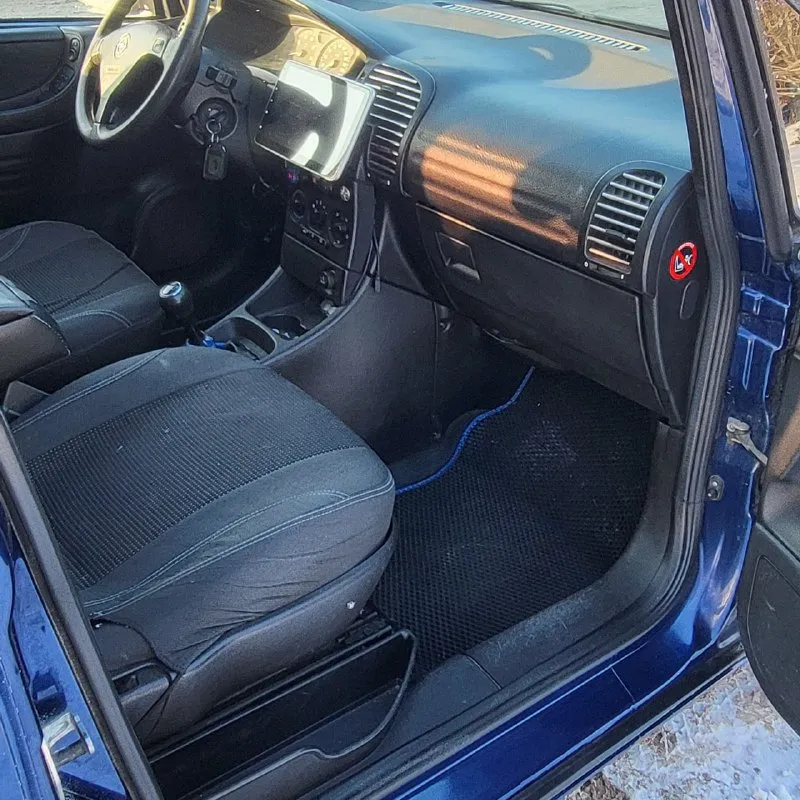 Opel зафира opel zafira 1.6 16v рестайлинг 2004 г. в. хорошее состояние авто. пригнана в 2018 году в донецк, один собственник. родной пробег, вся история обслуживания. установлено пропан, фаркоп все узаконено. двусторонняя сигнализация sheriff, магнитола планшет с carplay. не бит, корозии нет. стекла атермальные родные. хорошая комплектация: 10 airbag, кондиционер, круиз контроль, птф, полный бортовой компьютер итд. все работает. 2 ключа. донецк. плохая связь. 550т. р. +79498049797 📞 звоните: +7(949)8049797 - фотография - 10