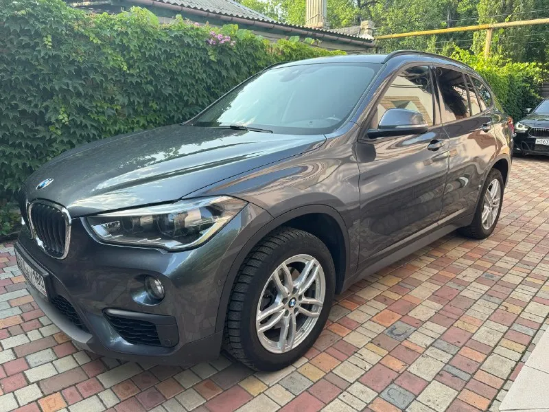 Bmw x1 2,0 дизель xdrive. год выпуска: 2017. пробег: 125000 км. стоимость: 2 380 000₽ автомобиль для... - фотография