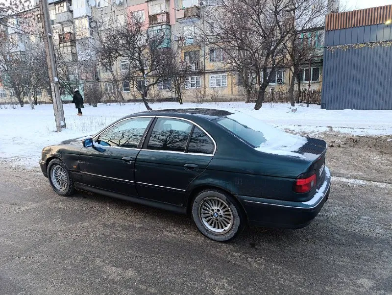✅продам bmw e39 2.0 бензин 1998г в достойном состоянии для своих лет. машина была в одних руках больше двух лет. машина находится в городе макеевка. цена 550.000₽ торг быстрому покупателю. ✅ +79490971124 немного о машине : ✅антиблокировочная система (abs) ✅прикуриватель и пепельница в салоне ✅регулировка положения руля ✅электропривод зеркал ✅мультимедиа. ✅задний привод. масло менялось исправно каждые 6000 км. 📞 звоните: +7(949)0971124 - фотография - 3