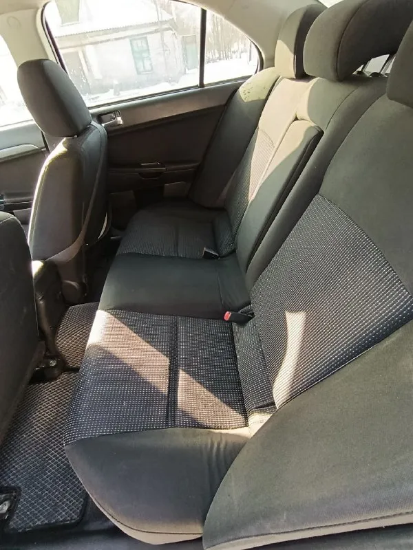 Продам митсубиси лансер x 2008г двигатель 1.8 пробег 236тыс 2 хозяина коробка:акпп двигатель не дымит, масло не ест, работает без посторонних звуков. акпп не пинает, не буксует, переключает мягко и плавно! ходовая обслужена! новое акб, новые стойки стабилизатора в круг, новые блины передние и колодки передние, новые резинки стабилизатора, новый стартер, новый гидроусилитель руля, новый левый рычаг в сборе, новые стойки передние, новое масло в двигателе и фильтра! по электрике все работает, кондиционер заправлен! комплектация: датчик дождя/света, подогревы передних сидений, климат контроль, сенсорная мультимедиа с камерой заднего вида, сигнализация с автозапуском и обратной связью, эл. подогрев и регулировка зеркал. документы кристально чистые, без запретов, без штрафов, переоформление без проблем цена 680т. р. небольшой торг у капота. г. торез +79493745821 +79491267452 - фотография - 9