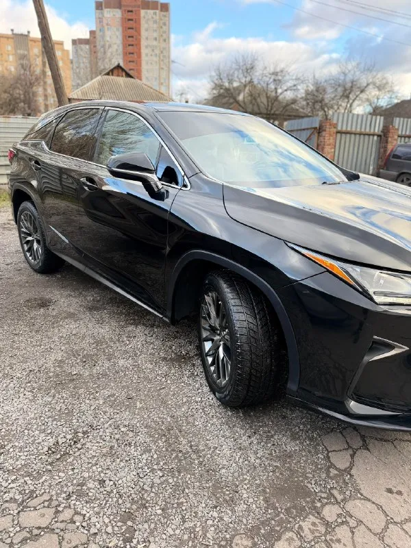 Продам lexux rx 350 2018 год пробег 110 тыс км 1 единственный владелец без вложений своевременное обслуживание комплект летней резины на дисках к авто цена 3.8 млн +79495253165. 📞 звоните: +7(949)5253165 - фотография - 2