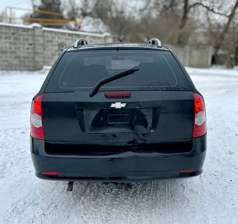 Цена 411.000руб. 🆘🆘🆘 🧨🔥🧨срочно срочно срочно🧨🔥🧨 такая низкая цена только на пару дней. шевроле лаччети 2009г. в.1.6 механика авто в хорошем состоянии для своих лет. кузов не гнилой не ржавый есть пару вмятинок не критических на фото и видио видно. мотор работает ровно. не дымит, масло не ест. ходовая в полном порядке. коробка тоже без нариканий. салон чистый и ухоженный. хорошая комплектация. кондиционер, гур, подушки безопасности,4эл. стеклоподьемника, эл. зеркала, мульти руль,2хдиновая магнитола, центральный замок, тонеровка, зимняя резина на литых дисках. документы в полном порядке на 180учоте. юредически чистая, штрафов, запретов, ограничений нет. на учете стоит. любое переоформление. осмотр донецк. +79493114199 +79895340753 телеграмм. 📞 🇷🇺 звоните: +79493114199 - фотография - 8