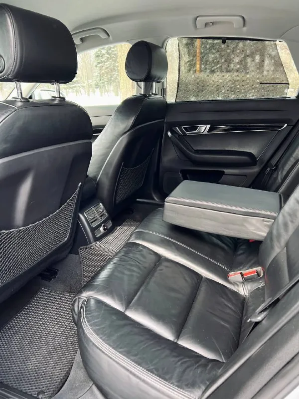 Продам автомобиль audi a6c6. машина в отличном внешнем и техническом состоянии. двигатель 3.0 бензин. коробка обыкновенный автомат. полный привод quattro. -автомобиль прошел комплексное т. о. на данный момент без вложений вообще. кузов в шикарном состоянии, без гнили, весь ровный. салон сохранился отлично, следили и ухаживали, без потертостей. на данный момент обслужили всю ходовую часть, также поменял жидкости, нигде никаких потеков масла, двигатель работает отлично, тяга хорошая, не дымит, заменил масло в датчик уровня масла. -комплектация практически максимум: бесключевой доступ, датчик света/дождя, кожаный салон, климат контроль, мультируль, лепестки, подогревы сидений и зеркал, складывание зеркал, шторки на боковых дверях и заднем стекле, кнопка start-stop, электро-ручник, заводской телефон в подлокотнике, омыватель фар. стоят r19 диски, антихром, также отдам второй комплект резины на дисках r18. 3 ключа. авто прошел тех осмотр, юридически по 📲 tg: @d_bycha 📞 звоните: +7(949)5201939 - фотография - 6