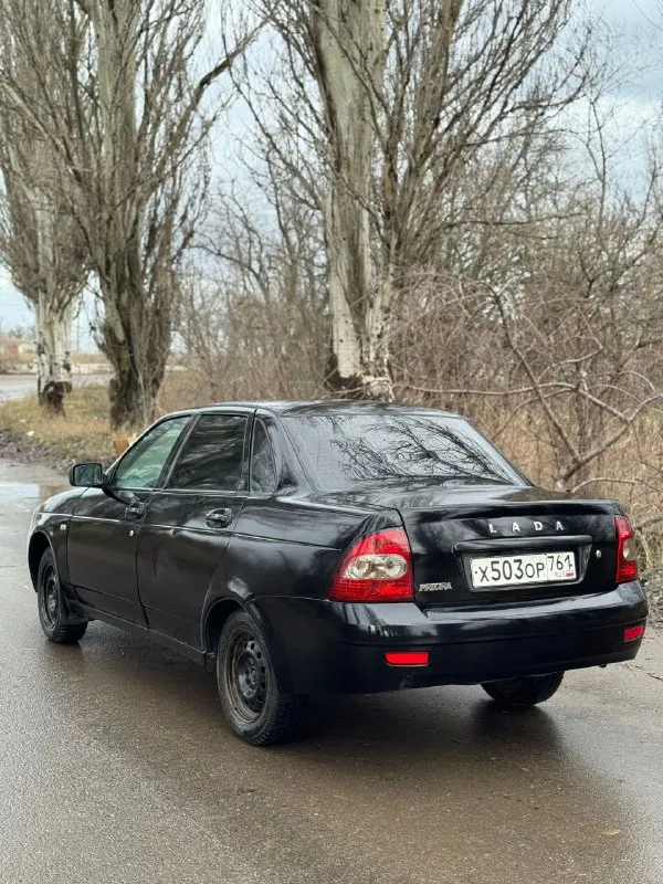 Продам lada priora документы в полном порядке. переоформление без проблем. по двигателю вопросов нет. ходовая часть обслужена. есть неплохая музыка. не гнилая, дно с порогами в хорошем состоянии. цена: 310.000 рублей +торг. +79490375788 +79490838741 территориально : волноваха, донское. - фотография - 2