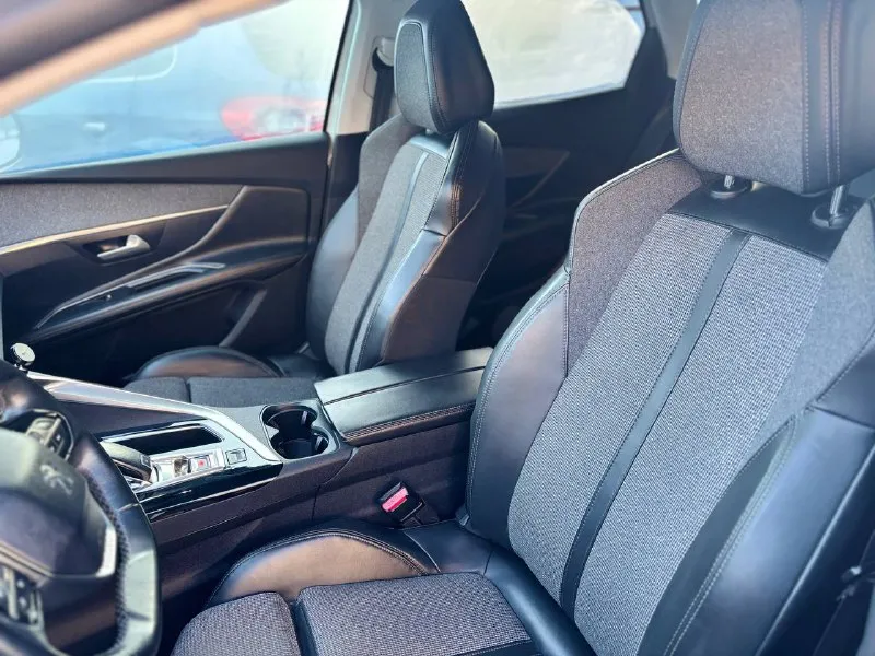 🚘 peugeot 3008 год 2017 двс 2.0 hdi дизель пробег 92т км кпп автомат ☎️+79497309912 ✅авто в идеальном состоянии! ✅с оригинальным пробегом92т км ✅1 хозяин с момента покупки ✅весь в родном окрасе! ✅местный не пригон учет 180 рф ✅передняя часть в бронепленке! 💰цена🔥 1980т руб ✅богатая комплектация камеры 360 без ключевой доступ эл рег сидений с памятью эл отк багажника холодильник в подлокотнике навигация под рулевые лепестки мульти руль выбор режима дороги диодная оптика голосовое упр мультимедиа кнопка старт стоп литые диски р18 новая зимняя резина+лето полный комплект ключей автозапуск сервисные книги авто без вложений в безупречном состоянии! +79497309912 николай иванович - фотография - 10