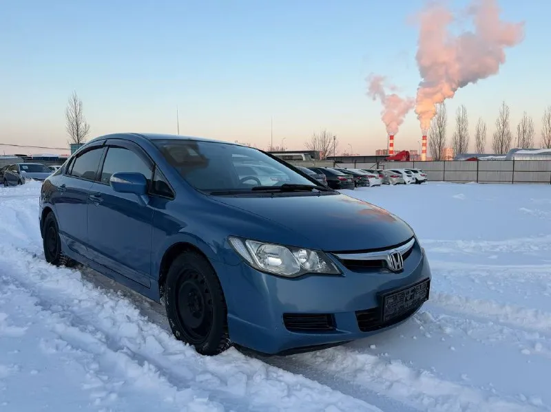 Honda civic,1.8 at (140 л. с.)2007 владельцев в птс:2 пробег: 315000 комплектация: кондер, , подогрев сидений, . документы: птс, стс 3. кол-во ключей: прохождение то: каждые 10 т. км. отличный автомобиль для своих лет. ни каких серьезных дтп не было, есть конечно несколько окрасов не криминальных. цена : 650,000 тел : 89612972709 - фотография - 3