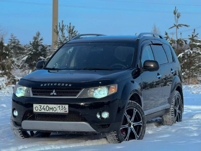 В продаже mitsubishi outlander xl, 3.0 л, 220 л. с. самая удачная модификация, автомат, не cvt! двиг... - фотография