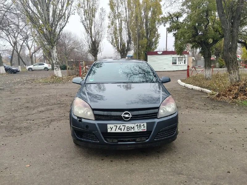 Продам opel астра h 2006 г. 1.6 механика на газу едит достойно, по ходовой части всё в порядке. по кузову всё в пределах нормы. 2 комплекта резины, зима на штампах, лето на сногшебательных титанах. я собственник, машиной владею 3 года, продажа в связи преобретения новой. +7959 509 17 98 антрацит цена 420 реальному покупателю разумный торг. 📞 звоните: +7(959)5091798 - фотография - 3